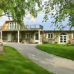 Villa Private At Manor