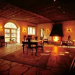Private At Manor Villa *