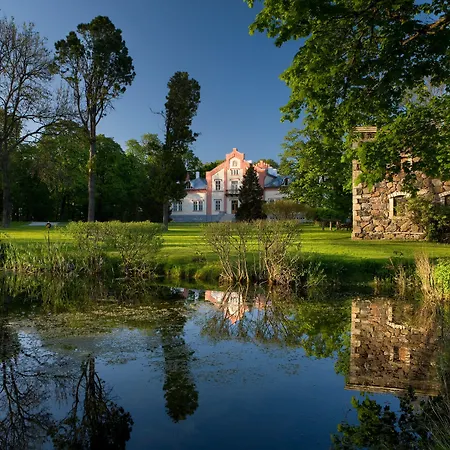 Private At Manor Willa *