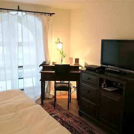 Private At Manor Pädaste