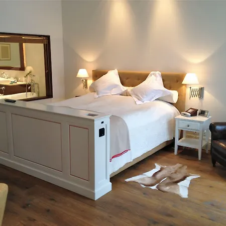 Private At Manor Willa *