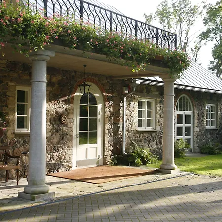 Private At Manor Villa *