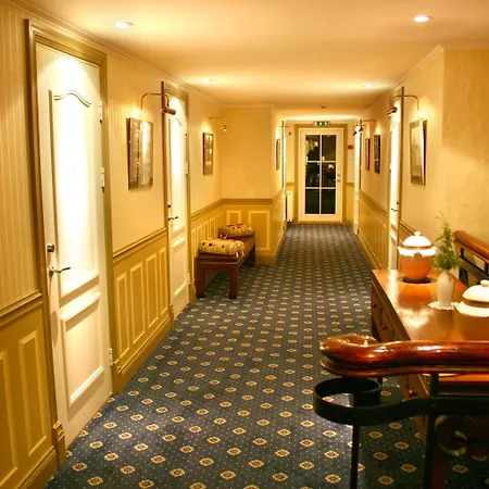 Private At Manor מלון