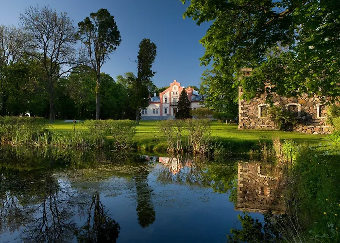 Private At Manor Villa *