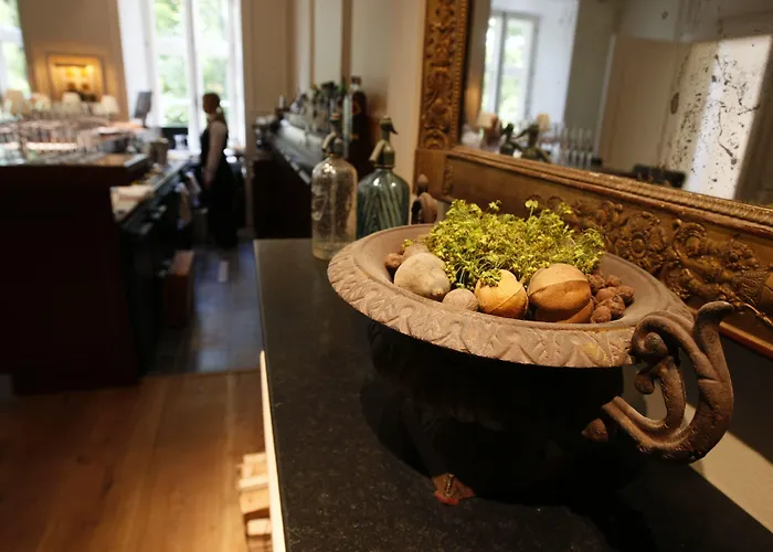 Private At Manor Villa *