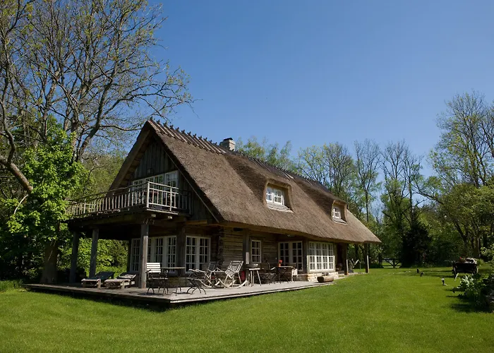 Villa Private At Manor Padaste (Muhu)